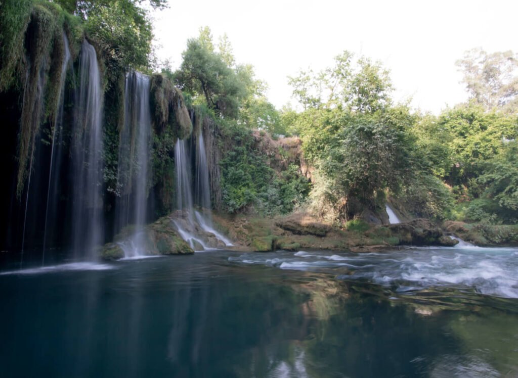 Kalabalıktan Uzaklaşıp Sesiyle Huzur Bulabileceğiniz Şelaleler