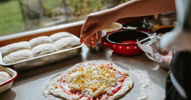 Pizza Hamuru Nasıl Yapılır? En Lezzetli Pizza Hamuru Tarifi!