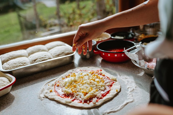Pizza Hamuru Nasıl Yapılır? En Lezzetli Pizza Hamuru Tarifi!