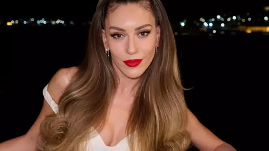 Sinem Kobal’dan 2024’e Veda: “Güzeldin 2024”