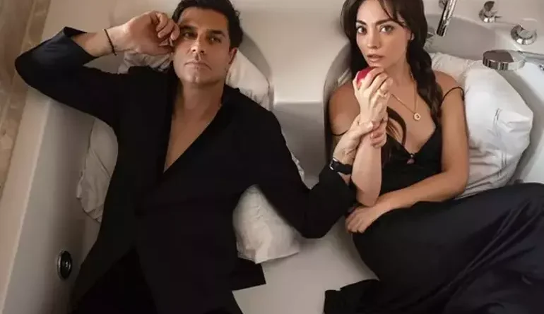 Zeynep Tuğçe Bayat ve Cansel Elçin, bebek heyecanı yaşıyor!