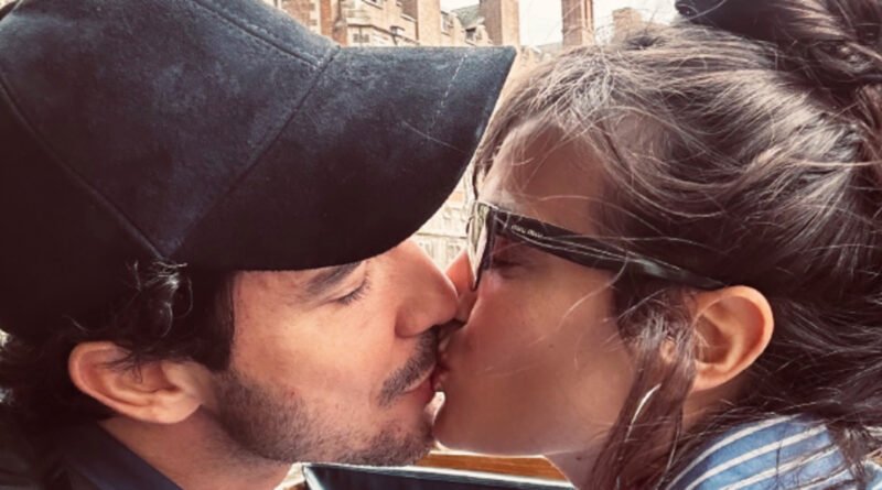Pınar Deniz ve Kaan Yıldırım'ın Romantik Kutlaması