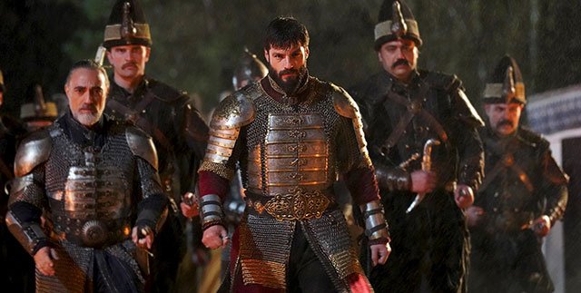 Fetihler Sultanı: Karargahın Üstünde Kara Bulutlar!