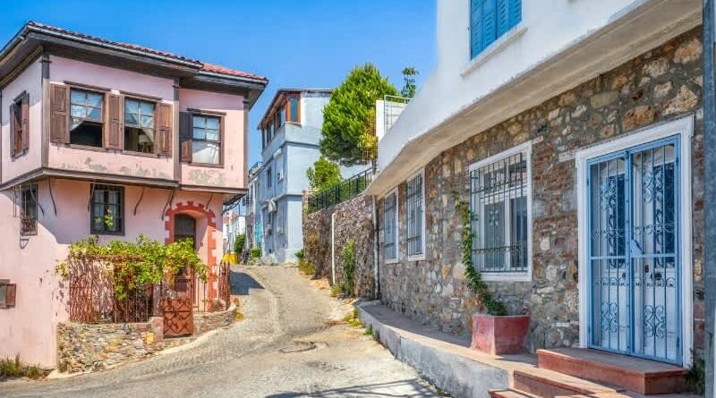 Ayvalık Nasıl Gidilir? Ulaşım Rehberi