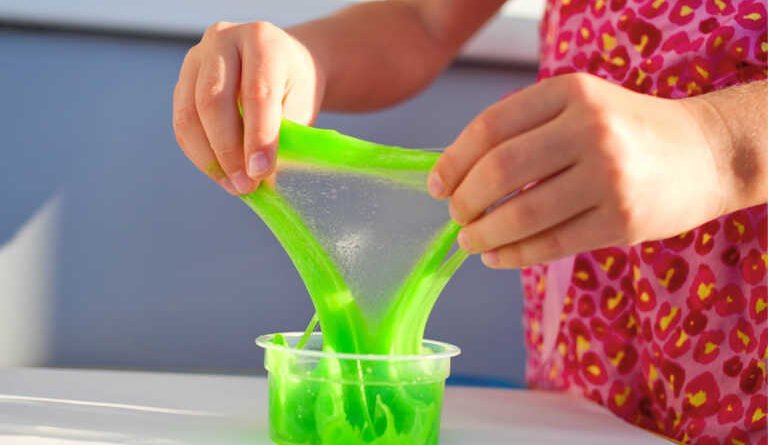 Evde Slime Yapımı: Çocuklarınızla Keyifli Zaman Geçirin (DIY)