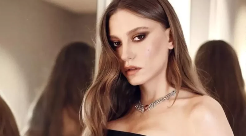 Serenay Sarıkaya Paris'te Görüntülendi