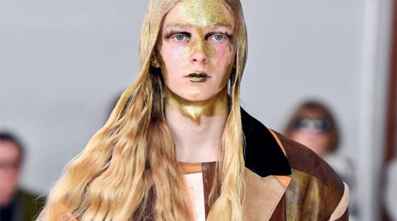 Işıldamak İçin Hazır Olun! Altın Yansımalı 12 Makyaj Ürünü