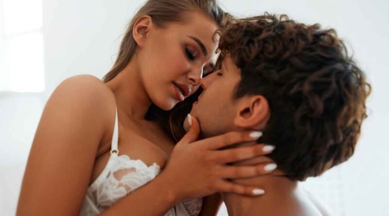 Partnerinize Sormanız Gereken 25 Tutkulu Soru