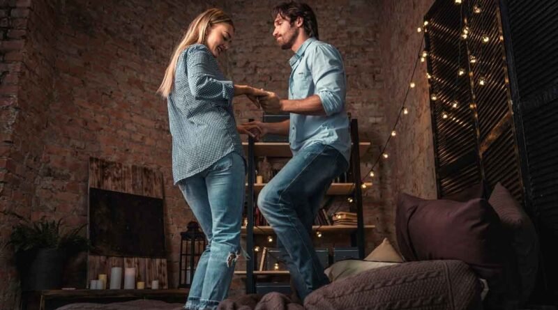 Yatak Odasında Keyifle Dinlenilebilecek 60 Çekici Şarkı