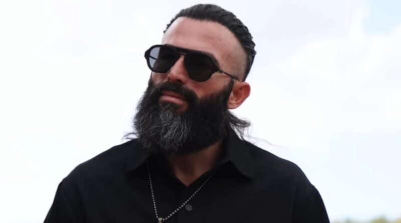 Turabi’nin İngilizce Arabesk Şarkısına Erişim Engeli!