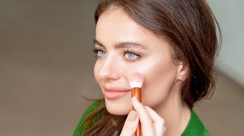 Kumrallar İçin Makyaj İpuçları: Göz, Ten ve Dudaklar