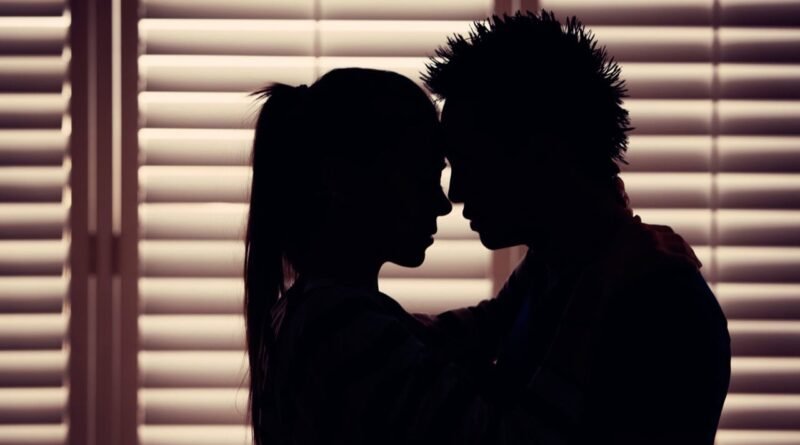 Partnerinizle Deneyebileceğiniz 12 Erotik Oyun