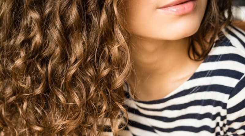 Kıvırcık saçlar kış aylarında nasıl korunur?