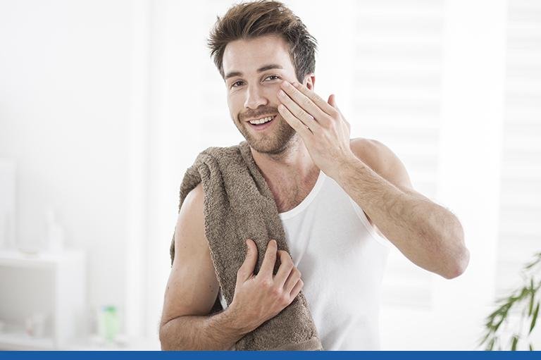 Erkeklere Özel 9 Yaşlanma Karşıtı Ürün Önerisi (Bakım İpuçları)