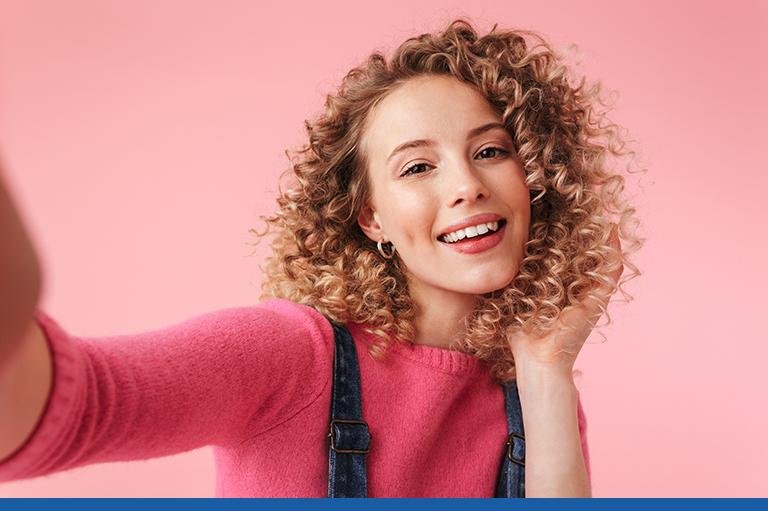 Curly Hair Method Nedir? Sıkça Duyduğumuz Yöntem ve Ürün Önerileri