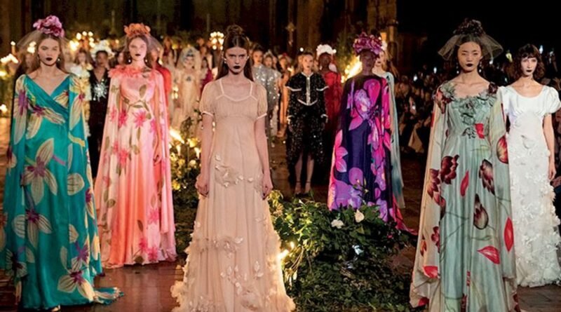 Sonbahar enerjisini yansıtan etkileyici göz makyajları