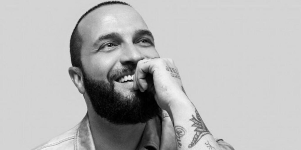 Berkay'dan Yeni Şarkı Sürprizi: "YAS TUTARAK"