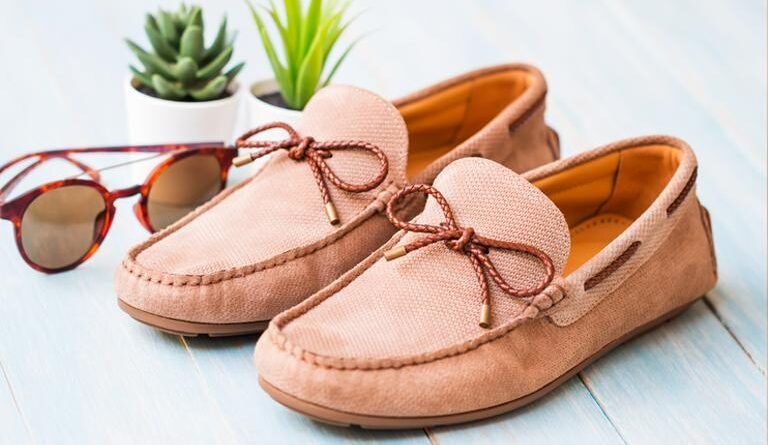 Erkekler için Yaz Ayakkabısı Önerileri (8 Farklı Seçenek)