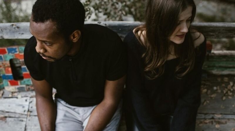 Ayrılığın sessiz bir yeni yöntemi: “Quiet Dumping” nedir?