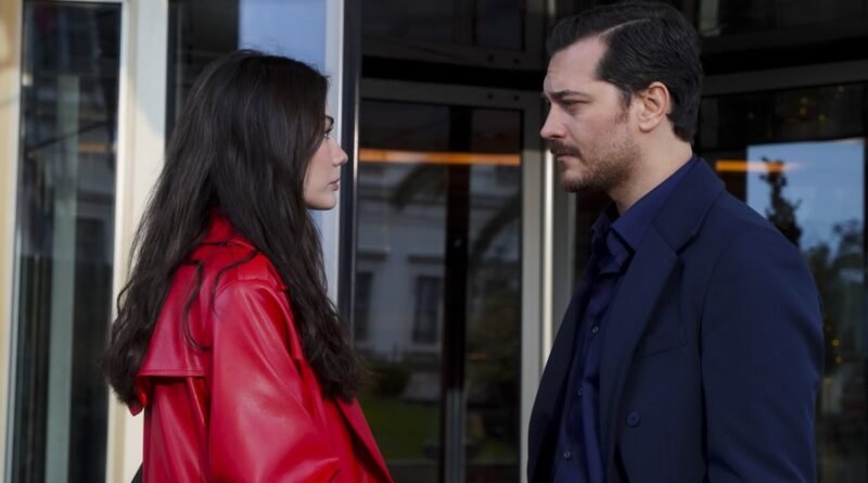 Çağatay Ulusoy ve Demet Özdemir Hayranları Yorum Yağdırdı! ‘Eşref Rüya’ Trendlere Girdi!
