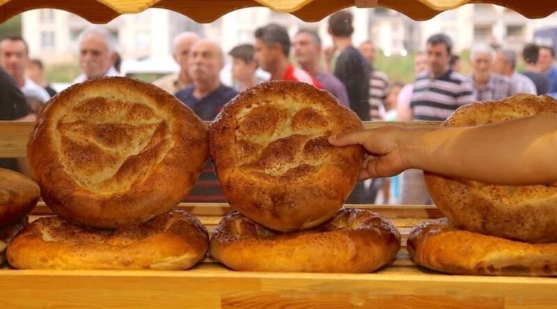 İstanbul Halk Ekmek’te Ramazan Pidesinin Fiyatı Açıklandı - Son Dakika Ekonomi Haberleri