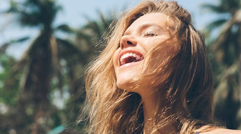 Güneşle Dans: Altın Yansımalar ve Metalik Tonlarla Enerjimizi Yükseltiyoruz