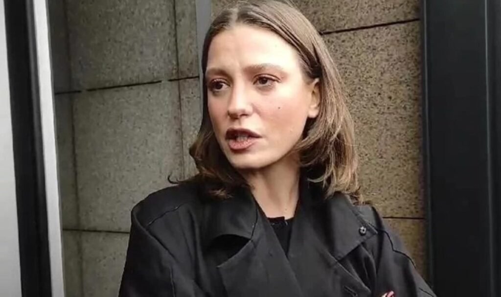 Serenay Sarıkaya Patladı! 'Her Şeye Yabancı Hissediyorum'
