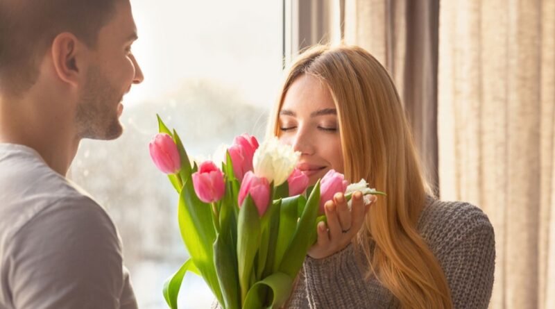 Flörtün İlişkiye Dönüşmesi Gerektiğini Gösteren 12 İşaret