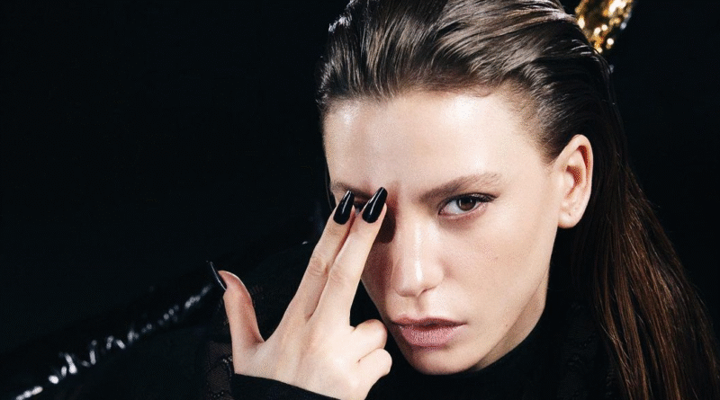 Dev Reklam Anlaşmasıyla Serenay Sarıkaya’nın Yeni Başarısı
