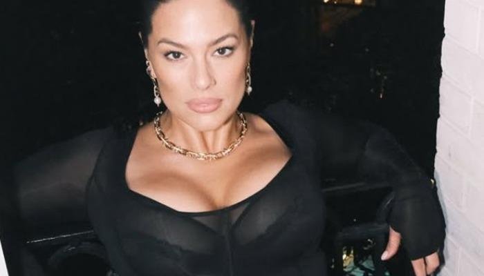 Dünyanın En Seksi Kadını Seçildi! Ashley Graham Özel Gece İçin Bu Şekilde Hazırlandı!
