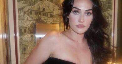 Esra Bilgiç'in Son Pozlarıyla Göz Doldurdu! Beğeniler Patladı!