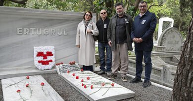 Muhsin Ertuğrul... Kabrinde Anıldı!