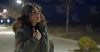 Semra Sima: İlk klibini, hayran kalıp yerleştiği Karasu'da çekti.