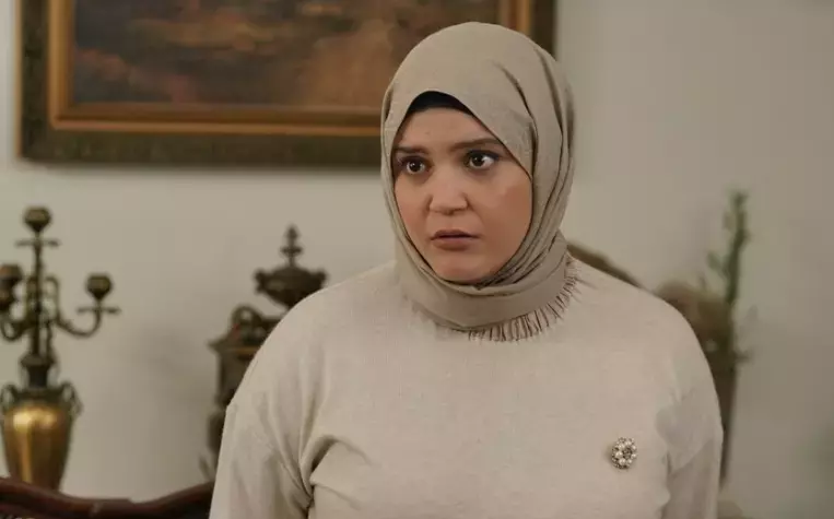 Kızılcık Şerbeti Yıldızı Feyza Civelek Hastaneye Kaldırıldı!