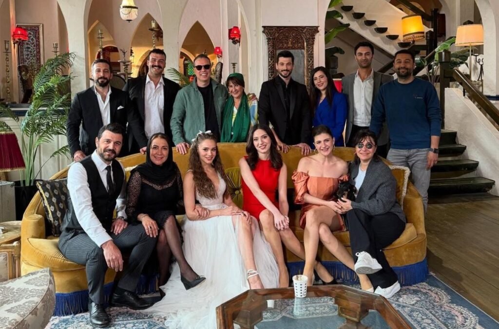 Miray Daner'in Hudutsuz Sevda'ya Veda Ettiği Kare Paylaşıldı