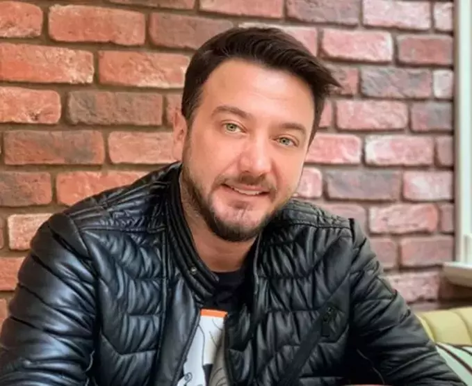 Onur Büyüktopçu 10 Yıl Sonra Dizi Setlerine Geri Dönüyor!