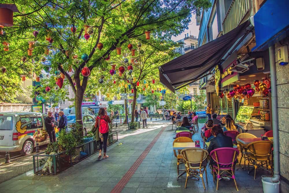 Kadıköy'ün En Güzel Kafeleri: İstanbul'un Lezzet Rehberi