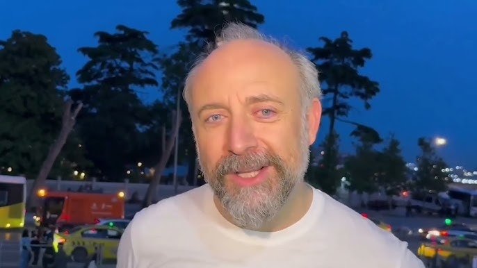 Halit Ergenç'ten Muhabire Duygusal Rica: "Ne Olur Hepsini Sil Babacığım"