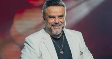 Gözlerden uzakta yetişti: Bülent Serttaş'ın kızı Miray üniversiteyi başarıyla tamamladı! Yorum yağmuruna tutuldu.
