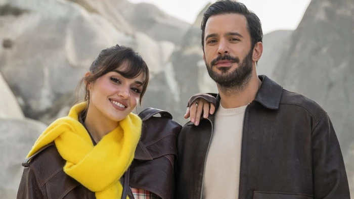 Barış Arduç ve Hande Erçel Almanya’da Köln Galası İçin Uçtu