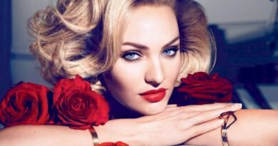 Makyajınız Nasıl Olmalı?  
Sevgililer Günü'nde Göz Kamaştırın! Max Factor Makyaj Artisti Rıfat Yüzüak'tan Sevgililer Günü'ne Özel Makyaj İpuçları...  
9 Yıl Önce

HABERE GİT