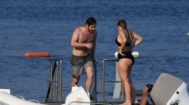 Cem Yiğit Üzümoğlu Bodrum’da Romantik Anlar Geçirdi