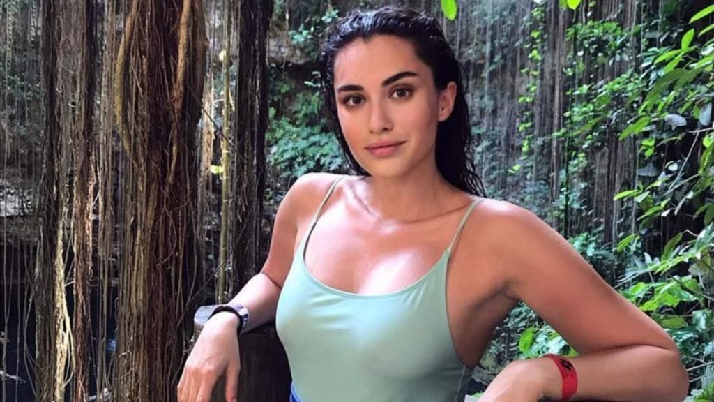 Eski Aşkına Dönen Hande Doğandemir: 'İlişkimiz Bir Şansı Daha Hak Ediyor'