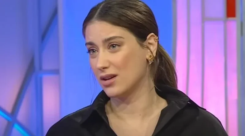 Hazal Kaya'yı Sarsan Acı: Çocukluk Arkadaşı Yezdan Kayacan Hayatını Kaybetti
