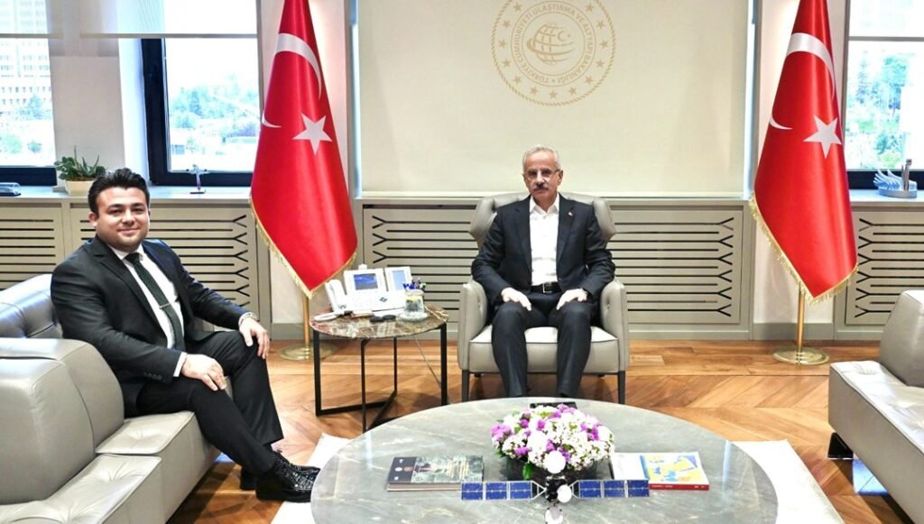Bakan Uraloğlu'ndan TikTok Açıklaması - Güncel Teknoloji Haberleri
