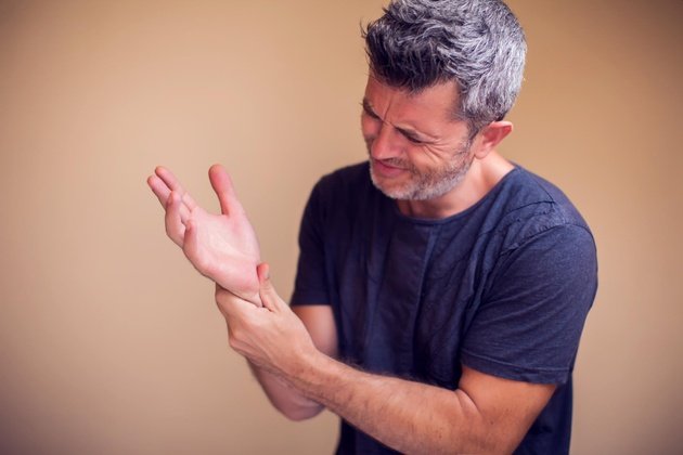 Sinir Sıkışması Nedir? Belirtileri Nelerdir?