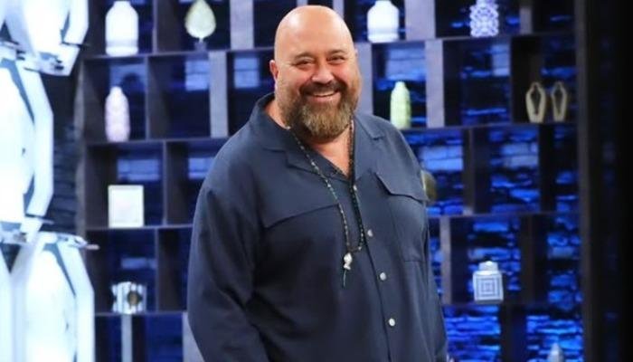 MasterChef jürisi Somer Sivrioğlu, 25 yaş genç sevgilisiyle aşk tatilinde! Havuz pozları büyük yankı uyandırdı.