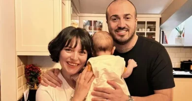 Ezgi Mola ve Mustafa Aksakallı Boşanma Kararı Açıkladı