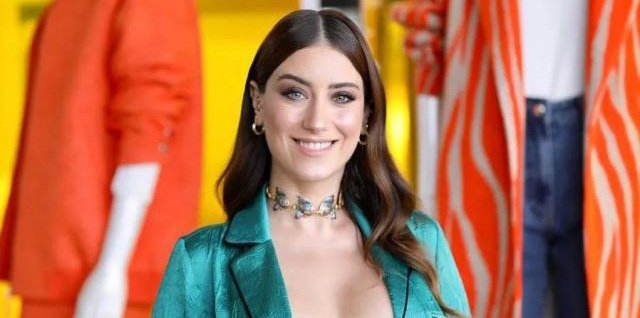 Hazal Kaya Saçlarını Sarıya Boyadı; Sebebini Açıkladı!