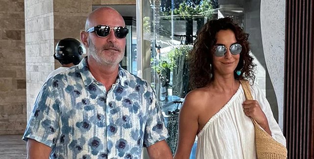 Sevgilisiyle Bodrum'da El Ele!